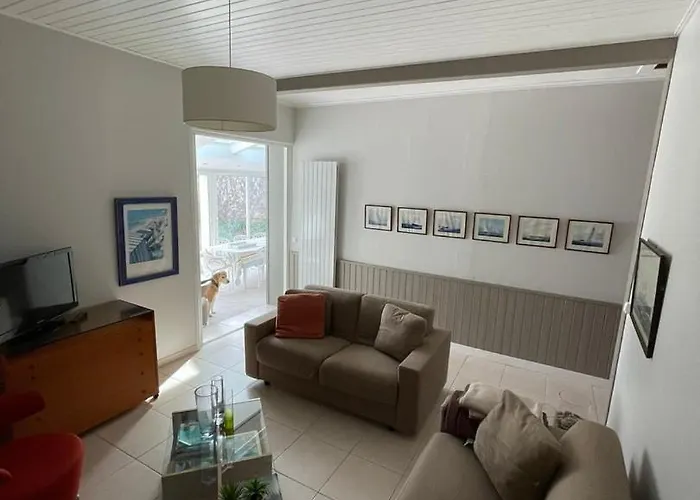 L'eucalyptus, Charmante Maison Familiale, Arago Maison d'hôtes Les Sables-dʼOlonne